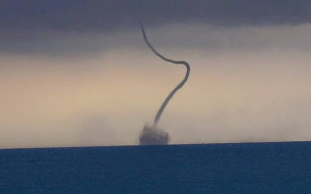 Yδροστρόβιλος μεταξύ Σύρου και Πάρου (Pic)