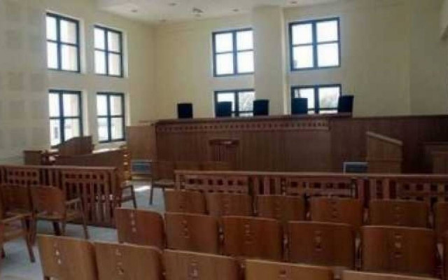 Νεαροί δικάστηκαν για κλοπές σε ξενοδοχειακή μονάδα