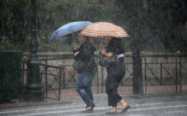 Με βροχές και καταιγίδες ξεκινά η εβδομάδα