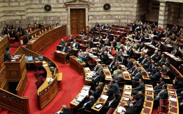 Στη Βουλή νομοσχέδιο για ευνοϊκότερη μεταχείριση καταχραστών