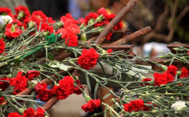 Πολυτεχνείο - 2 γενιές 40 χρόνια διαφορά