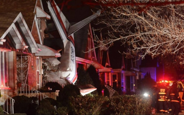 Αεροσκάφος συνετρίβη σε σπίτι στο Σικάγο