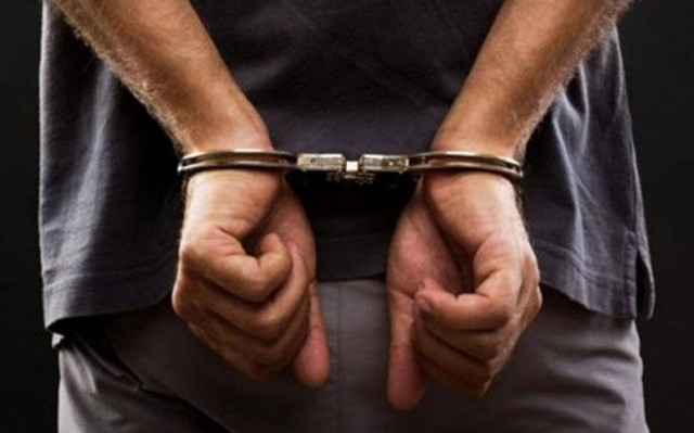 Χειροπέδες σε 32χρονο λίγο πριν την διανομή του χασίς
