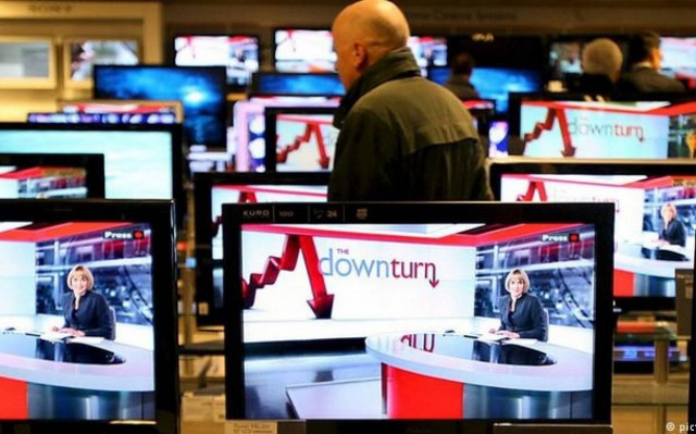 Η τηλεόραση αντεπιτίθεται…