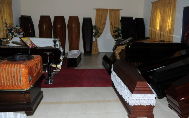 Πώς γραφείο τελετών εξαπατούσε μεγάλο δήμο της Αττικής