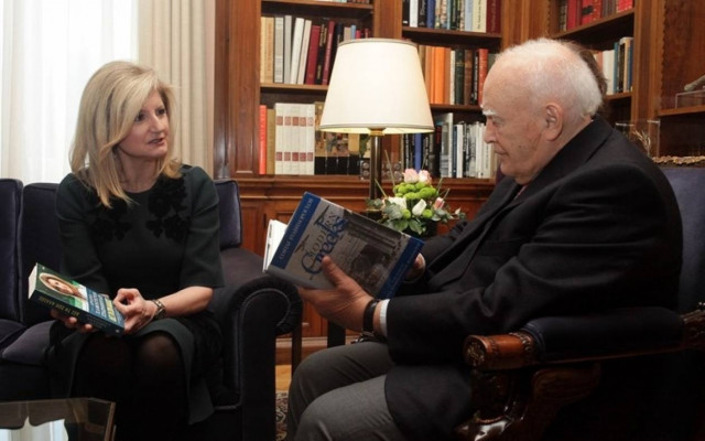 Παπούλιας: Η τρόικα μοιάζει να απευθύνεται σε βράχους