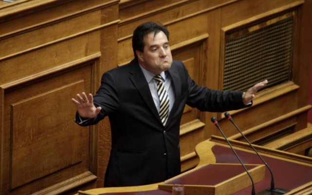 Μα τι ρωτάει ο Φίλης;