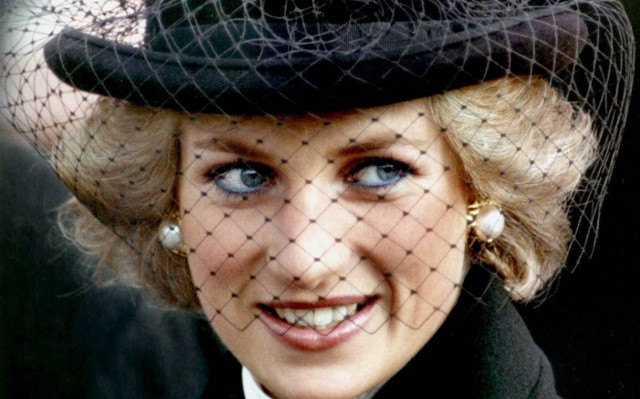 Σοκάρουν οι φωτογραφίες της Νταϊάνα λίγο πριν «σβήσει»