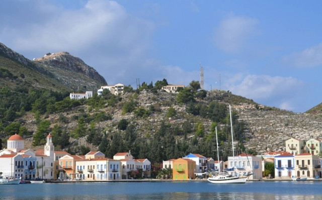 Ποιοι θέλουν να... εκκενωθεί το Καστελλόριζο;