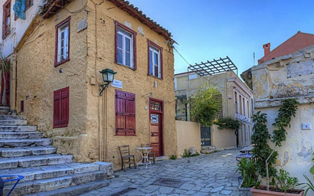 1,3 εκατ. ευρώ στο ΤΑΙΠΕΔ για τέσσερα ακίνητα στην Πλάκα