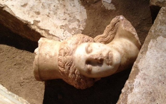 Αμφίπολη - Εντυπωσιακό σκίτσο της Πύλης των Καρυάτιδων