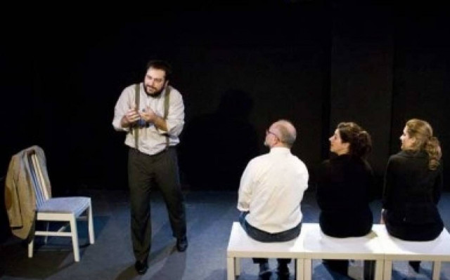 Ποιος ήταν ο κύριος; Είδαμε την παράσταση στο Vault