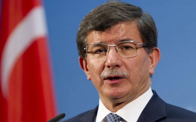 Ο Νταβούτογλου έρχεται με δώρα