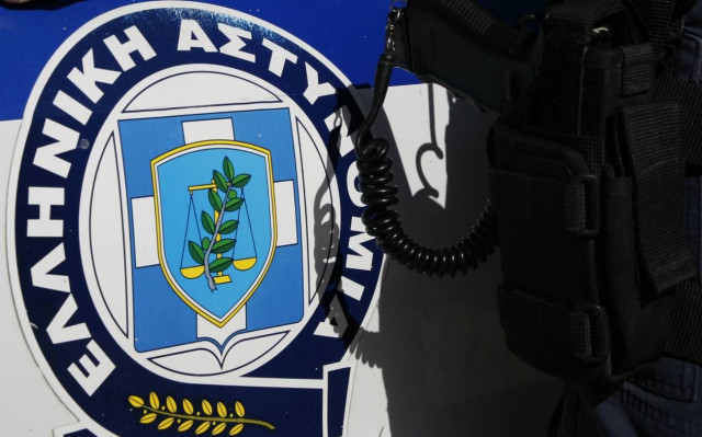 Σε διαθεσιμότητα τέθηκαν δύο αστυφύλακες