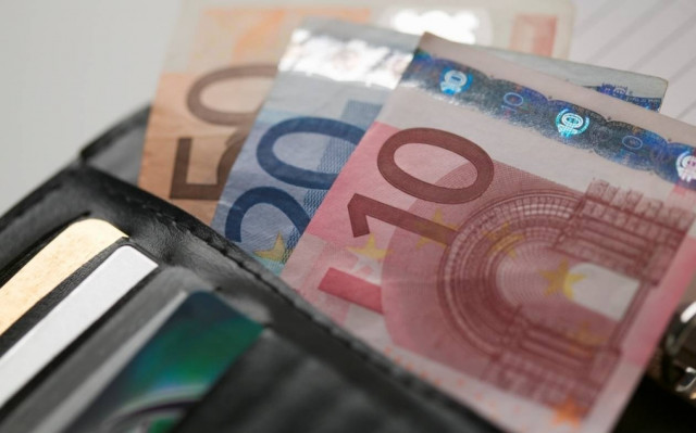 Θυσία στο δημοσιονομικό κενό οι συντάξεις!