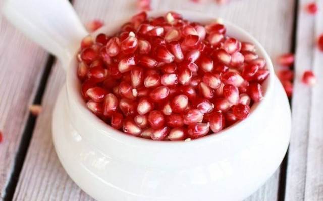 4 super foods για λαμπερή επιδερμίδα