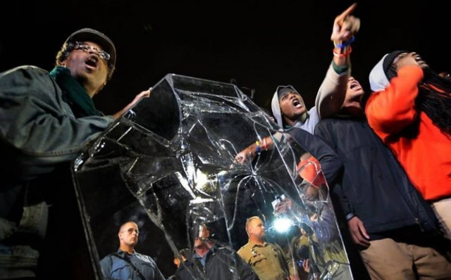 ΗΠΑ: Διαδήλωση για τη δολοφονία του 18χρονου Αφροαμερικανού