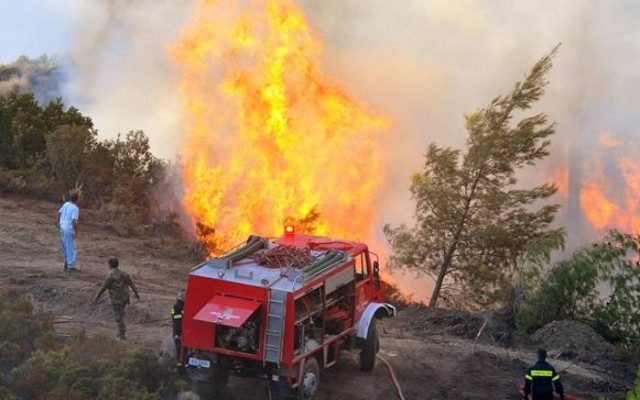 Καίγεται η Ιεράπετρα