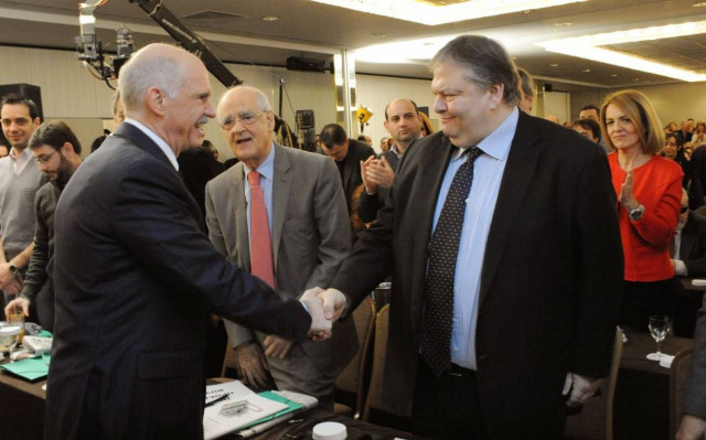 ΠΑΣΟΚ: Δεν θα κάνουμε ήρωα τον Παπανδρέου!