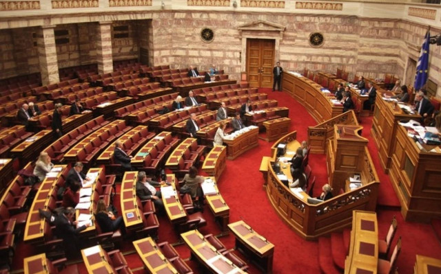 Στη Βουλή το πολυνομοσχέδιο του υπουργείου Μεταφορών