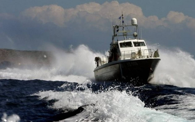 Θρίλερ με ακυβέρνητο πλοίο ανοιχτά της Κρήτης