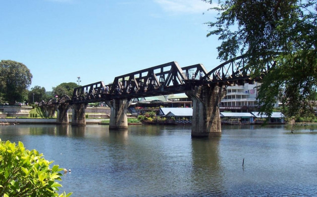 Τραγωδία με Ελληνίδα διπλωμάτη στη γέφυρα του ποταμού Κβάι