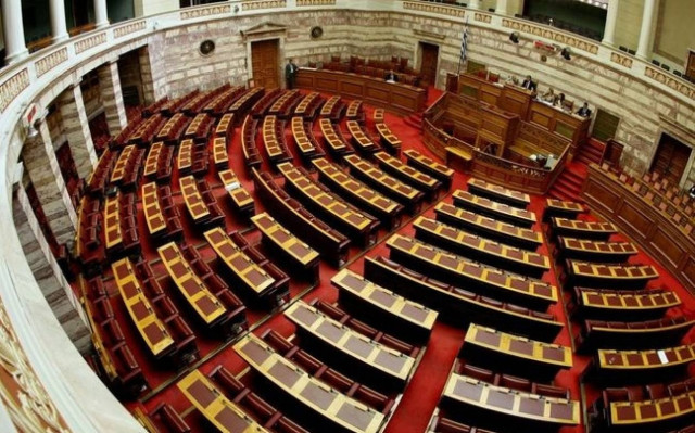 SYRIZA leads ND by 5 pct in Pulse opinion poll