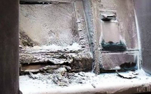 Μπαράζ εμπρησμών τη νύχτα σε ΑΤΜ τραπεζών