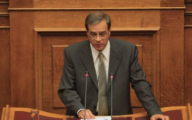 Χαρδούβελης: Πρέπει η χώρα να σταθεί στα πόδια της