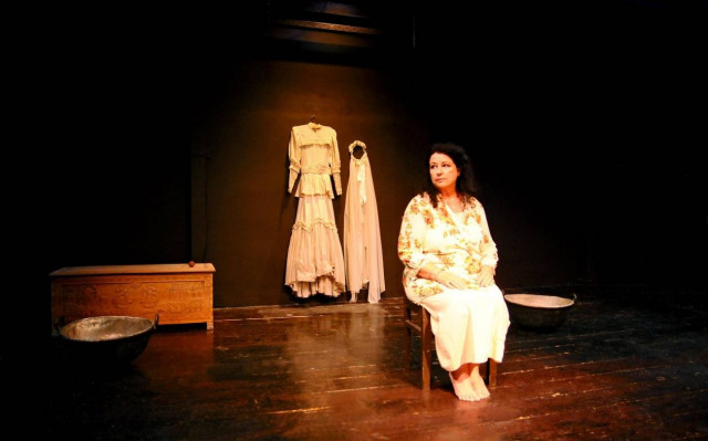 «Ο ΓΑΜΟΣ» με την Αννα Βαγενά στο Θέατρο Μεταξουργείο