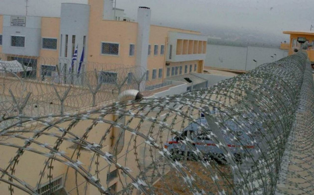 Με... αντιαρματικά η φρούρηση στις φυλακές Δομοκού