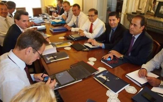 Αλλαγές στη ρύθμιση των 100 δόσεων ζητά η τρόικα