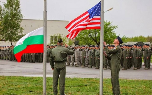 Πρωθυπουργός Βουλγαρίας: Δεν έχουμε αμερικανικές βάσεις
