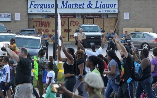 Φέργκιουσον: Πορεία διαμαρτυρίας 193χλμ από ακτιβιστές