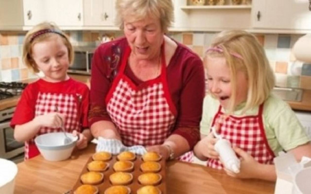 Τι κάνω όταν οι παππούδες κακομαθαίνουν τα παιδιά στο φαγητό