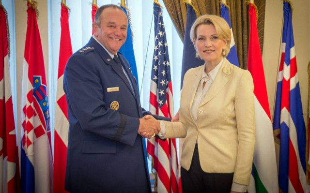 Αλβανία:Αύξηση της παρουσίας του ΝΑΤΟ, νέα στρατιωτική βάση