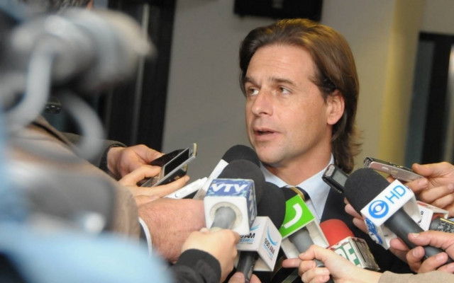 Ουρουγουάη: Παραδοχή ήττας από τον Λουίς Λακάλε Που