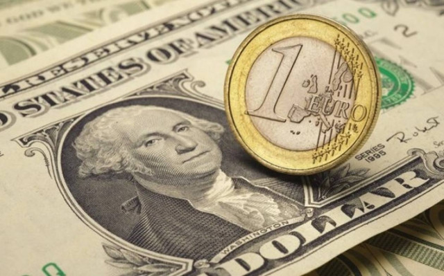 Στα 1,2469 δολ. η ενδεικτική ισοτιμία ευρώ - δολαρίου