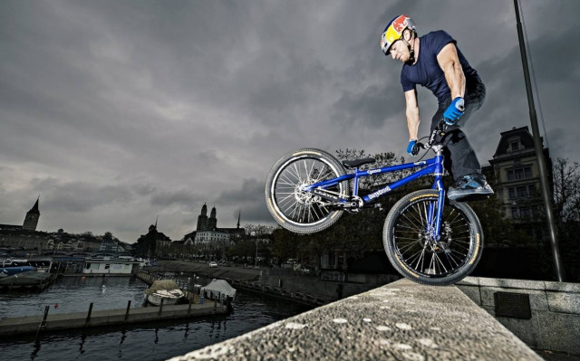 Η κατάβαση του θανάτου (video)