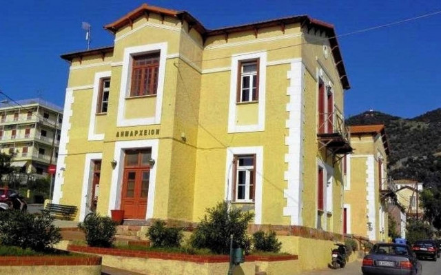 Ήθελε να αυτοκτονήσει έξω από το δημαρχείο