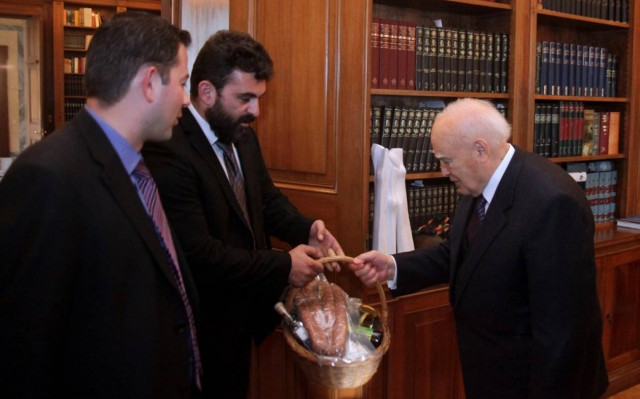 Ο Παπούλιας δεσμεύτηκε ότι θα υποστηρίξει του νέους αγρότες