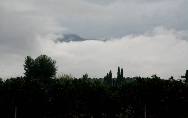 Επιδεινώνεται ο καιρός- Βροχές και καταιγίδες σε όλη τη χώρα