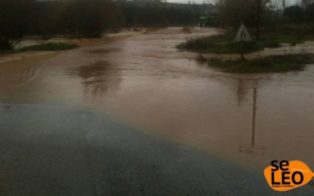 Εικόνες καταστροφής από την υπερχείλιση του ποταμού Γαλλικού