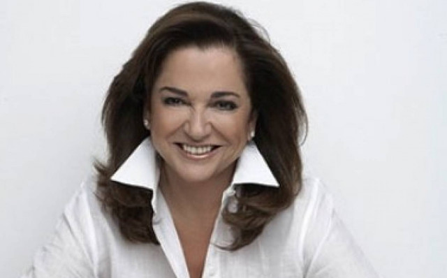 Η Ντόρα πιέζει τον Κουράκο