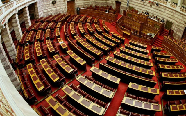 LIVE: Η συζήτηση για τον προϋπολογισμό στη Βουλή