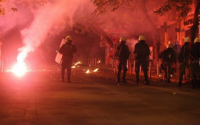 Αθήνα: Συνεχίζονται τα επεισόδια στα Εξάρχεια