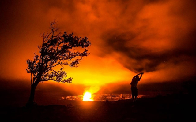 Χαβάη – Ποζάροντας… μπροστά από το ηφαίστειο