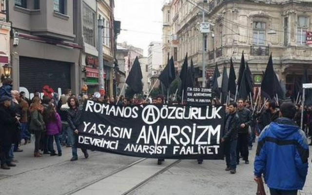 Πορεία για τον Ρωμανό με επεισόδια στην Κωνσταντινούπολη