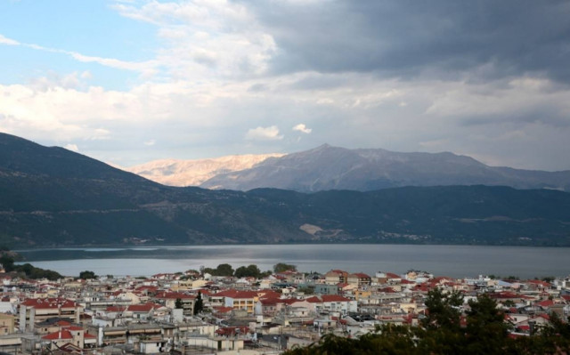 Το «ανώνυμο» νησί στη λίμνη Παμβώτιδα!