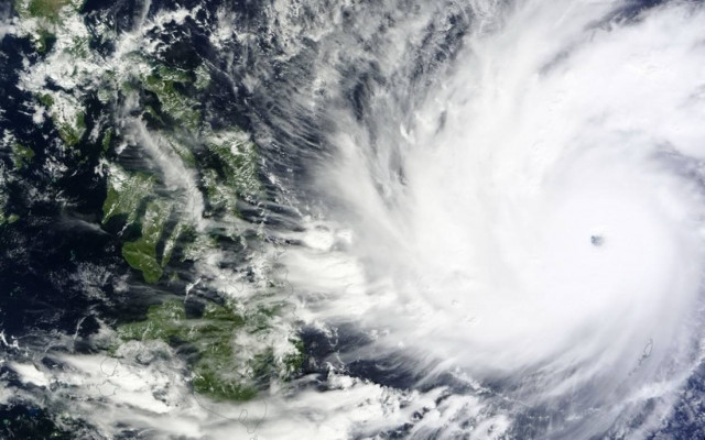 Ένα εκατ. κάτοικοι μετακινούνται λόγω του τυφώνα Χαγκοπίτ!